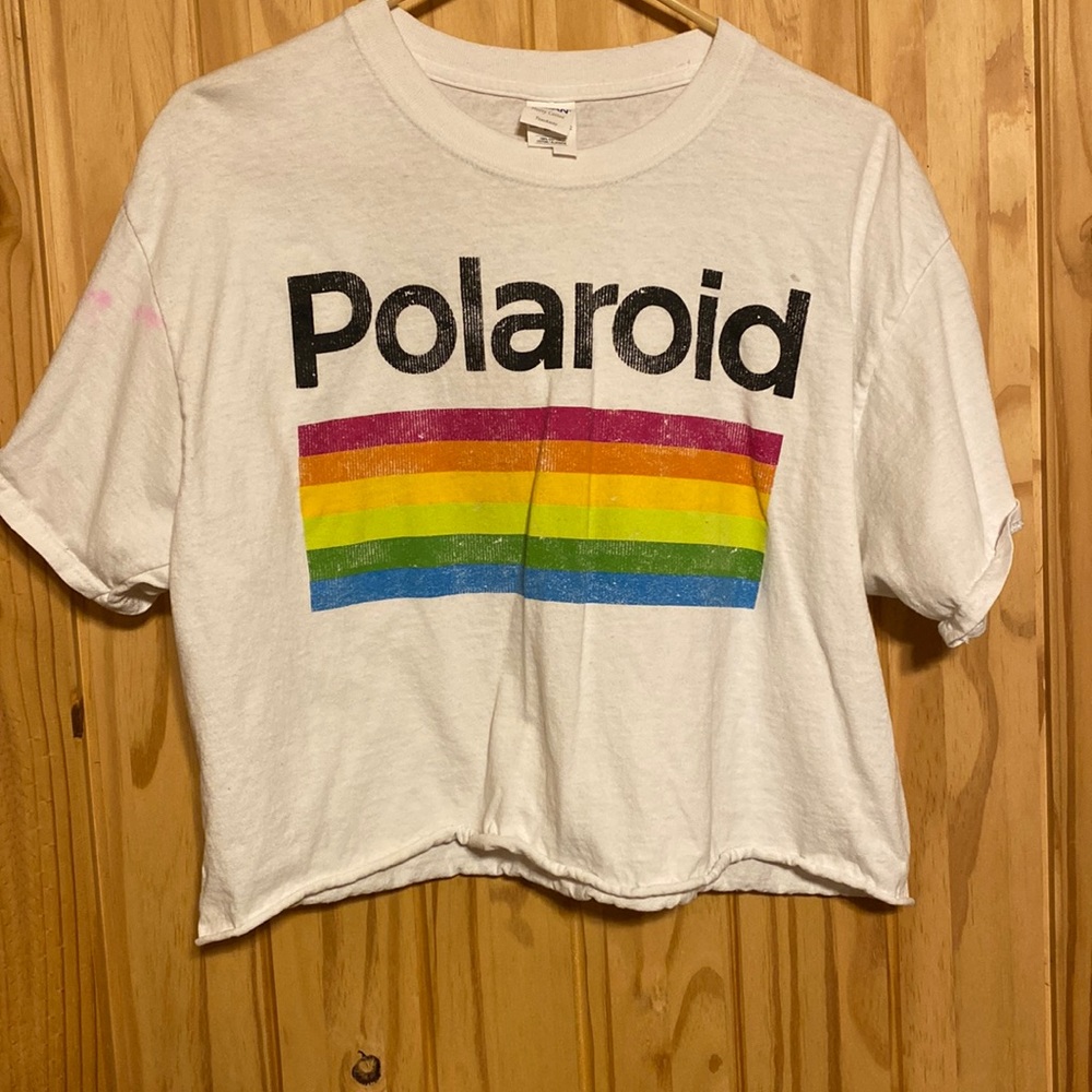 A white cropped shirt